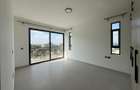 2 Bed Apartment with En Suite in Brookside - 6