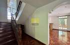 5 Bed House in Rosslyn - 16