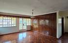 5 Bed House with En Suite in Runda - 14