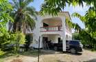 4 Bed House with En Suite at Portreitz - 8
