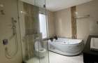 3 Bed Apartment with En Suite in Riverside - 5