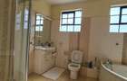 3 Bed Apartment with En Suite at Riverside Drive - 12