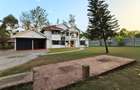 5 Bed House with En Suite in Runda - 1