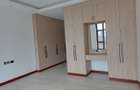4 Bed Apartment with En Suite in General Mathenge - 16