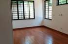5 Bed Townhouse with En Suite at Lavington - 10