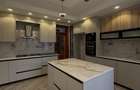 6 Bed Townhouse with En Suite in Runda - 4