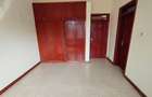 3 Bed Apartment with En Suite at Brookside - 17