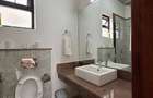 Serviced 2 Bed Apartment with En Suite in Westlands Area - 9