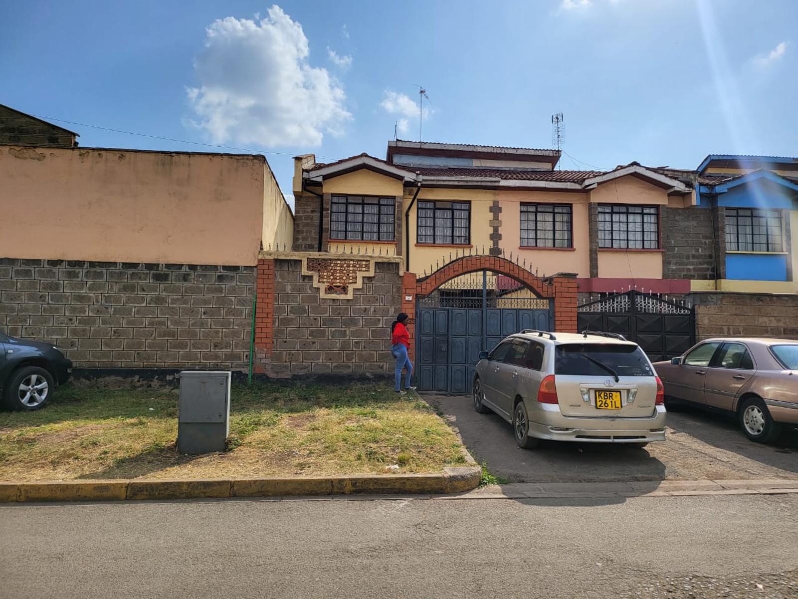3 Bed House in Donholm for KSh 10,000,000 BuyRentKenya