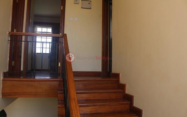 1e258569-b2a2-42bd-a560-993ab8fb5ced
