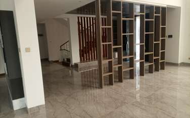 5 Bed Townhouse with En Suite in Lavington