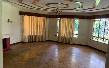 5 Bed House with En Suite in Nyari