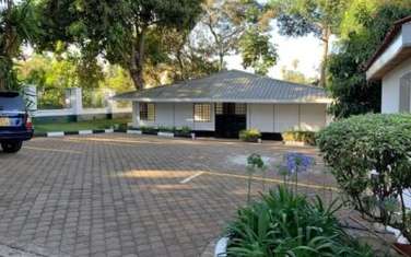 700 ft² Office with Fibre Internet in Gigiri