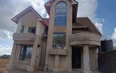 4 Bed House with En Suite in Kenyatta Road