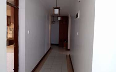 Serviced 2 Bed Apartment with Aircon at Links Rd