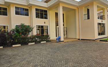 6 Bed House with En Suite at Old Kitisuru