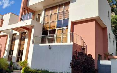 5 Bed Townhouse with En Suite at Chalbi Springs