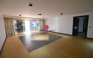 3 Bed Apartment with En Suite at Riverside Drive