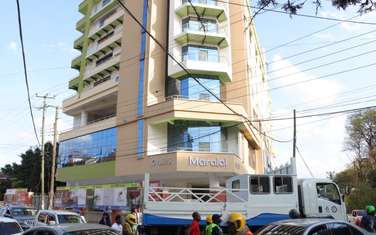 1,000 ft² Commercial Property with Service Charge Included in Hurlingham