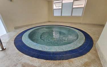 4 Bed Apartment with En Suite in Westlands Area