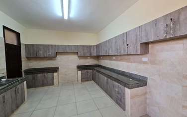 3 Bed Apartment with En Suite at Green Wood Drive