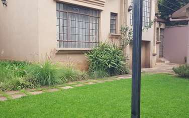 5 Bed Townhouse with Aircon at Apple Cross