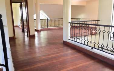 5 Bed House with En Suite in Lavington