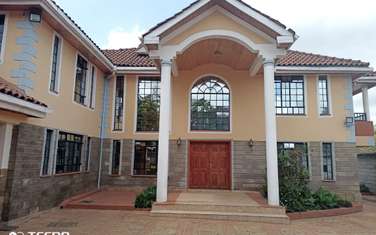 5 Bed House with En Suite at Benin Dr