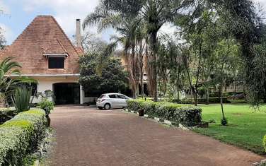 6 Bed House with Garden in Spring Valley