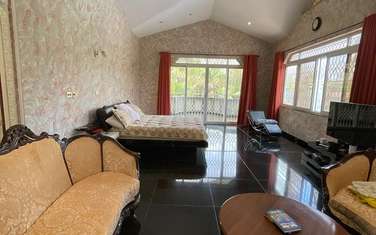 7 Bed Townhouse with En Suite in Nyari