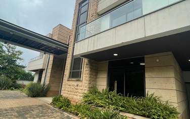5 Bed Townhouse with En Suite in Karen