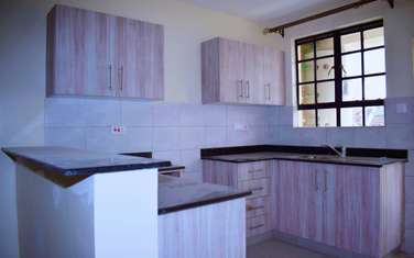 3 Bed Apartment with En Suite in Roysambu Area
