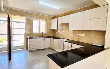 4 Bed House with En Suite at Syokimau