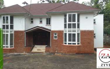 5 Bed Townhouse with En Suite at Rosslyn Lone Tree Estate