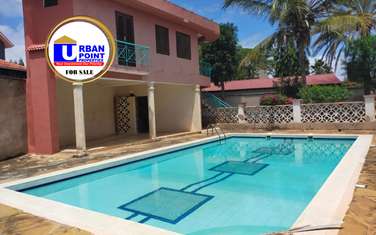4 Bed House with En Suite at Near Serena Hotel