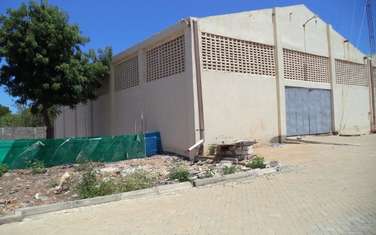 780 m² warehouse for rent in Kikambala