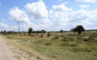 1 ac commercial land for sale in Isinya