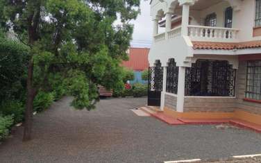 5 Bed House with En Suite in Membley