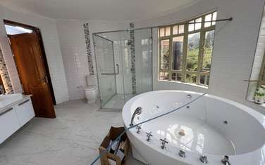 8 Bed House with En Suite at Nyari Blueberry