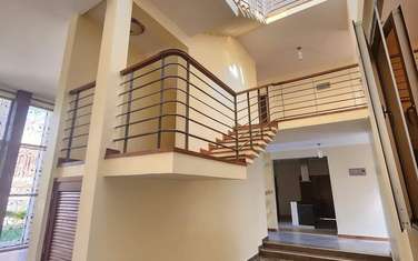5 Bed Townhouse with En Suite in Lavington