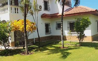 4 Bed House with En Suite in Nyali Area