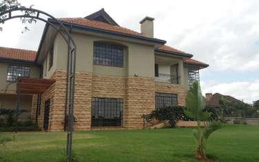 5 Bed House with En Suite at Nyari West