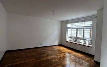 5 Bed Townhouse with En Suite in Lavington