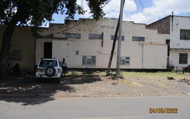 6500 ft² warehouse for rent in Industrial Area
