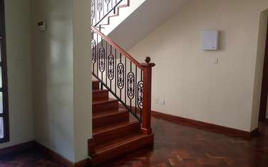 5 Bed Townhouse with En Suite at Neah The Hub