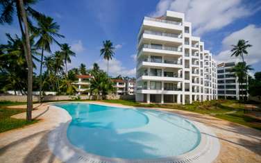 Serviced 3 Bed Apartment with Swimming Pool at Pirates