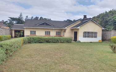5 Bed House with Garage at Mountain View Estate