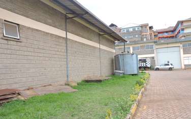 3,500 ft² Warehouse with Service Charge Included in Kikuyu Town