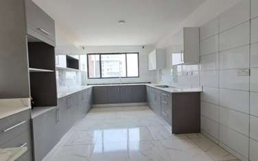 5 Bed Apartment with En Suite in General Mathenge