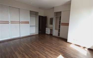 Serviced 3 Bed Apartment with Swimming Pool at 6Th Avenue